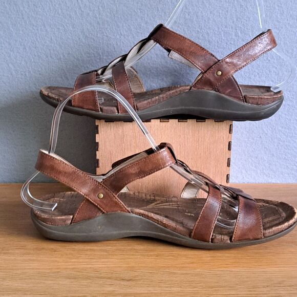 Abeo Bea Braid Women’s 8.5 Narrow Brown Leather Gladiator Sandals Flats Comfort - Picture 5 of 10